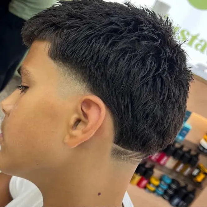 Textured top with a line in the fade